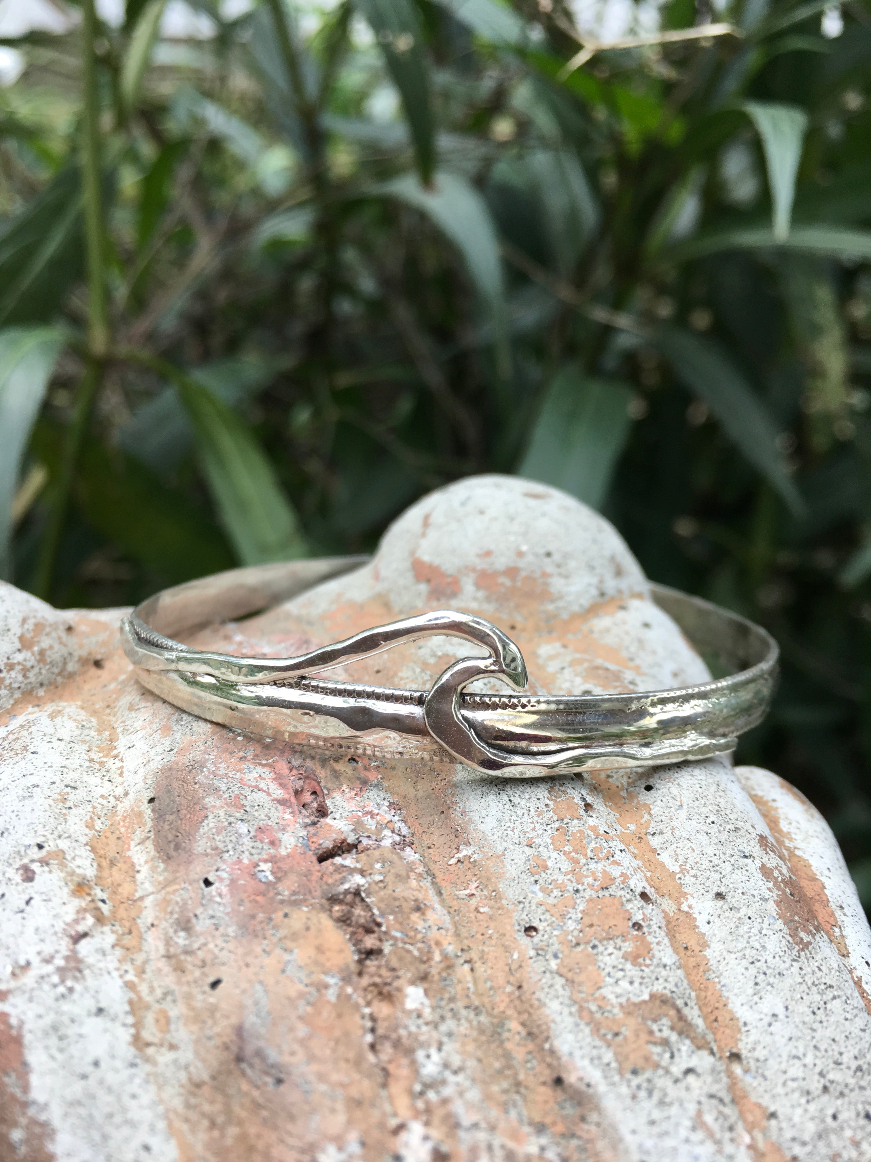 Wave cuff