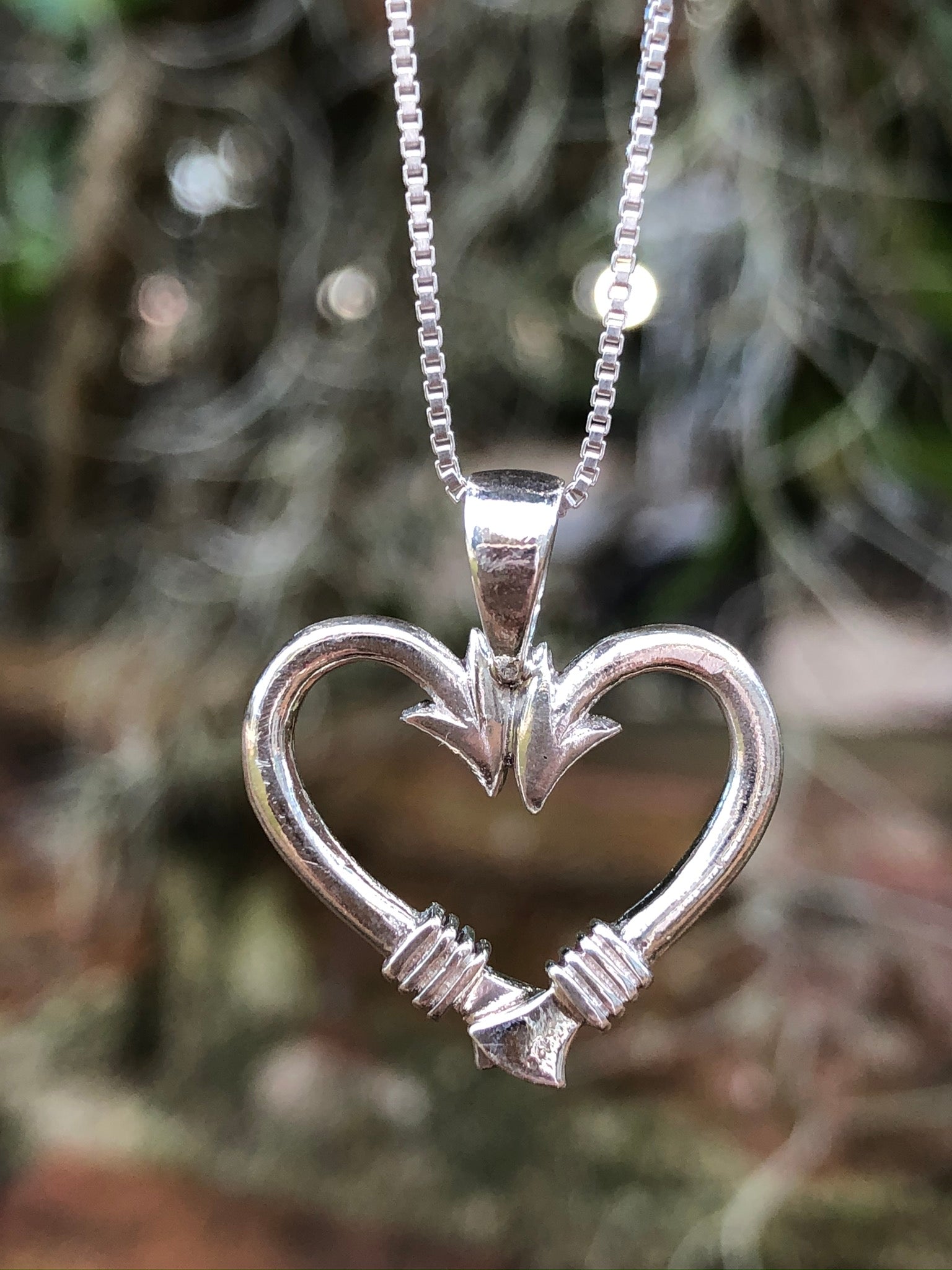 Minimalist Anglers Heart necklace
